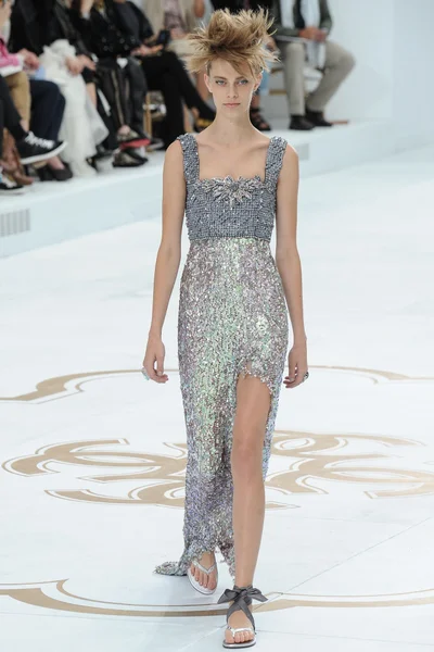 Look 49